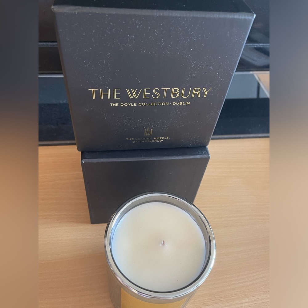 NIB Dublin Luxury Scented Limited Editon Candle - Picture 3 of 12